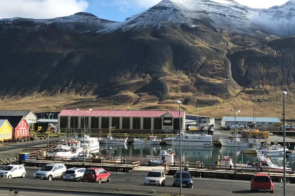 House With A Warm Soul In North Iceland Siglufjordur Buitenkant foto