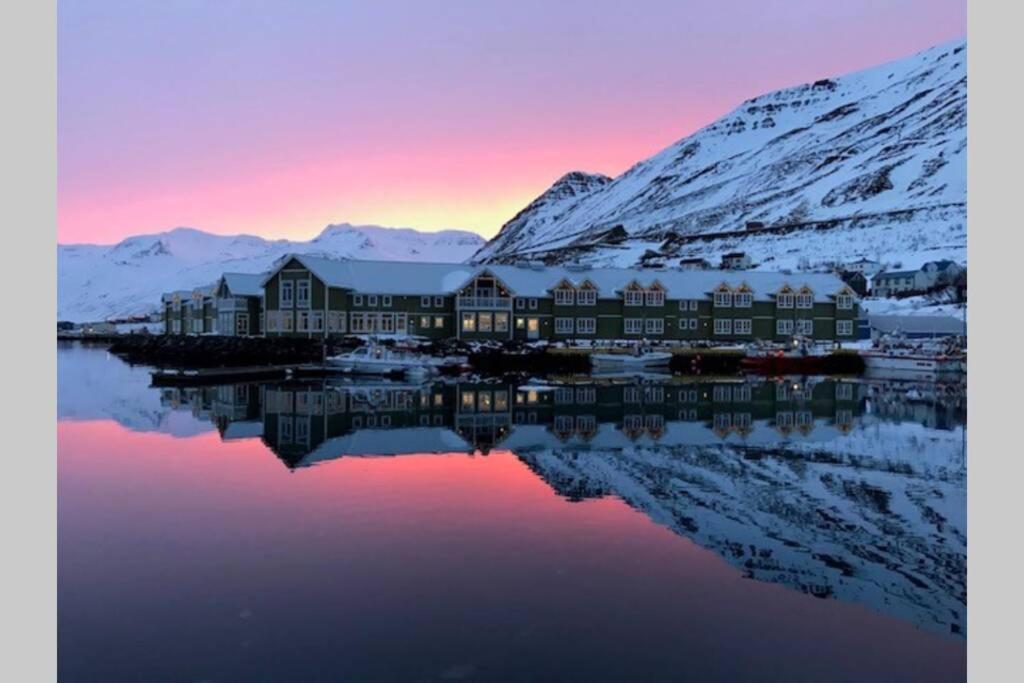 House With A Warm Soul In North Iceland Siglufjordur Buitenkant foto